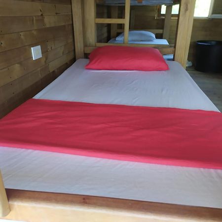 Hostel Villa Luz Beach Tintipan Island エクステリア 写真