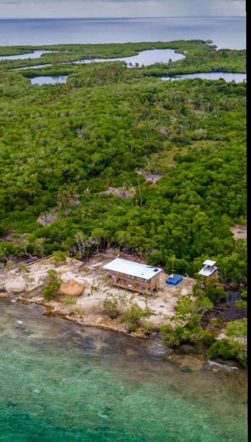 Hostel Villa Luz Beach Tintipan Island エクステリア 写真