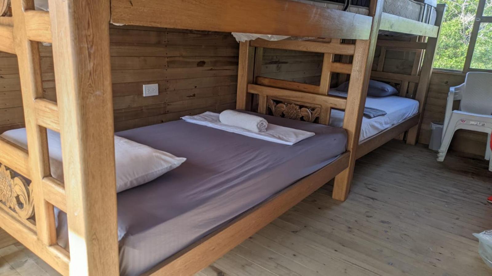 Hostel Villa Luz Beach Tintipan Island エクステリア 写真