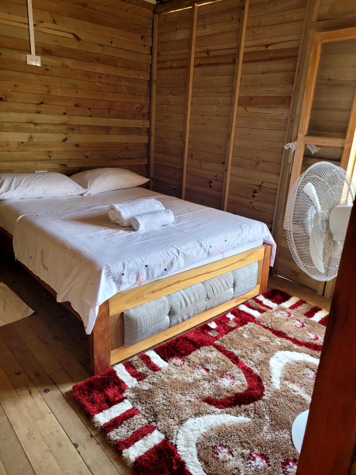 Hostel Villa Luz Beach Tintipan Island エクステリア 写真